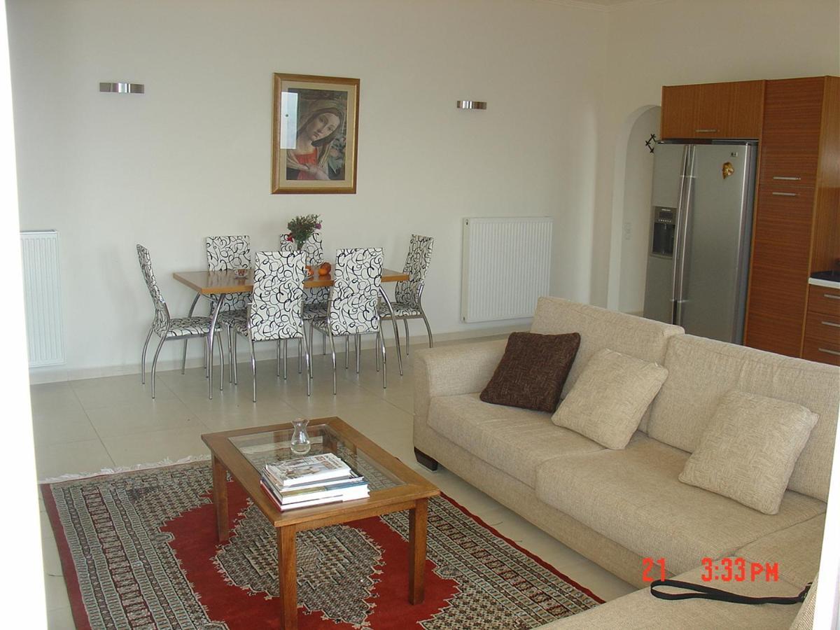 Verga First Floor Apartment المظهر الخارجي الصورة